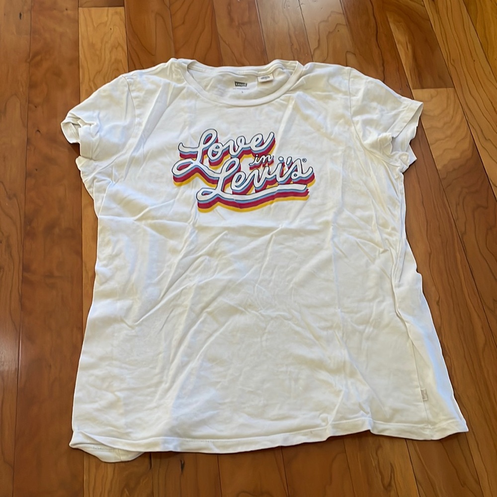 levis tshirt